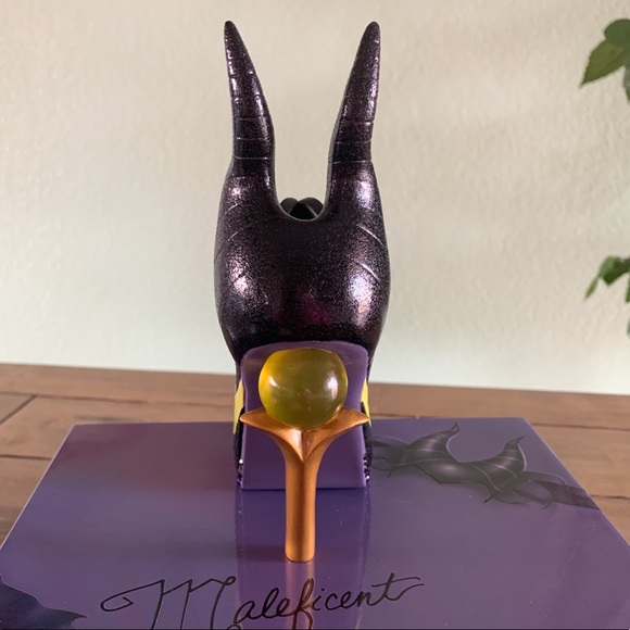 🌹 NWB Fashionably Disney LE Maleficent Shoe 🌹 - Picture 3 of 8